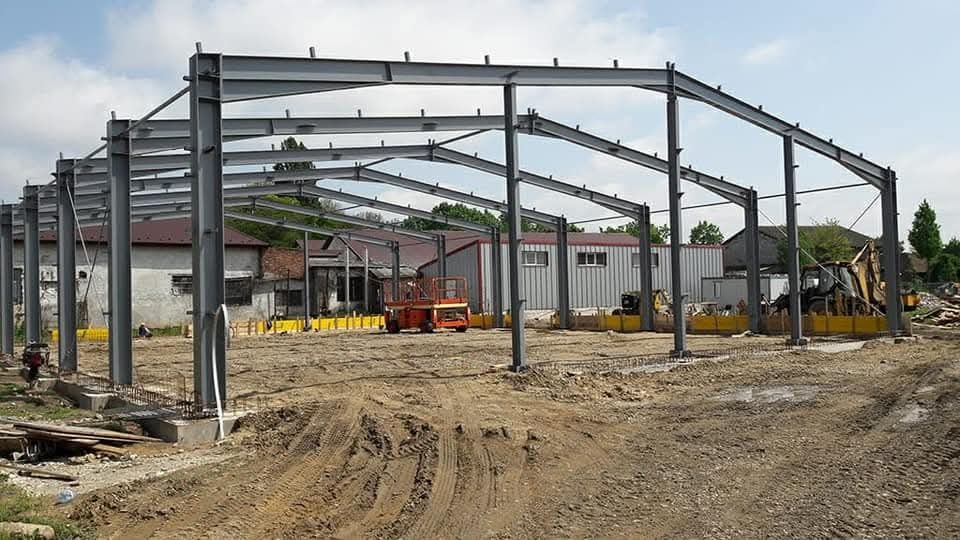 Confectionam hale metalice industriale, comerciale, birouri, etc