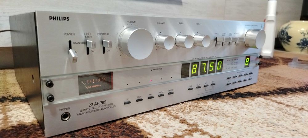 Amplituner amplificator Philips 22AH799.