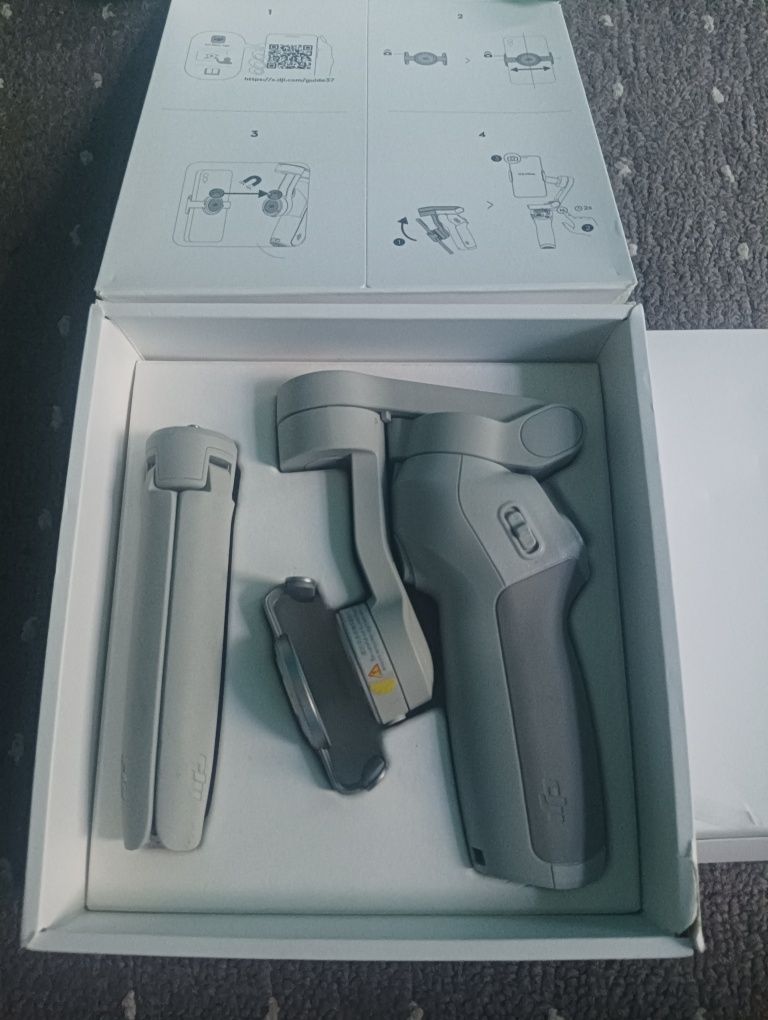 Osmo mobile Se stabilizatr  . Self,i video va boshqa narsalar uchun.