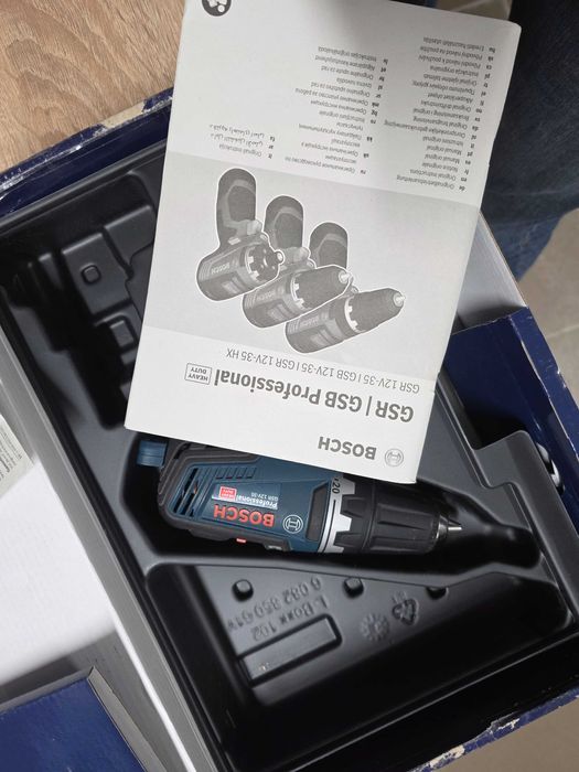 Bosch GSR 12V-35 - Masina de gaurit si insurubat