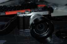 Fujifilm X-A2 + obiectiv kit Fujifilm 16-50mm