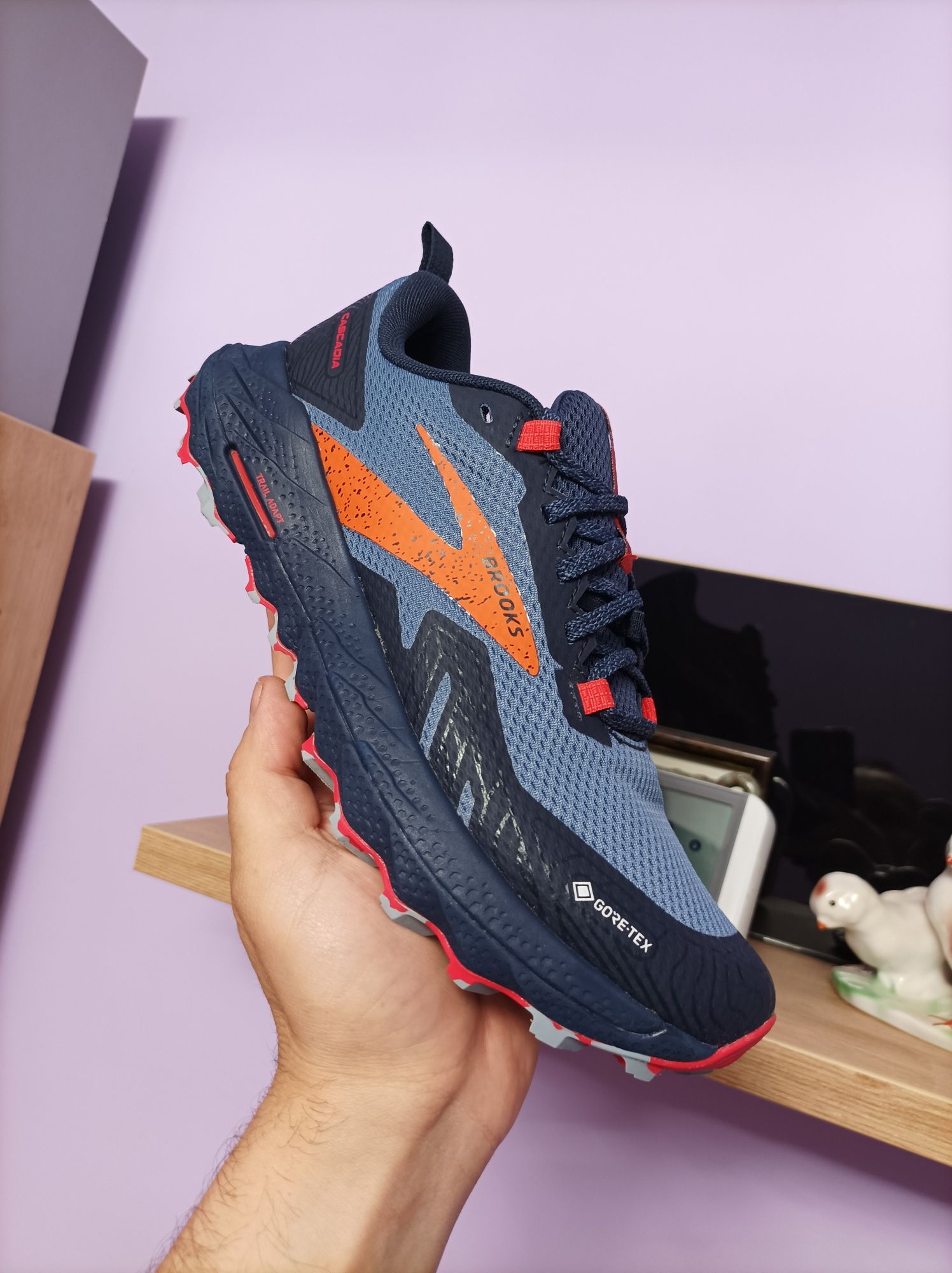 Adidași brooks cascadia 17 goretex nr40