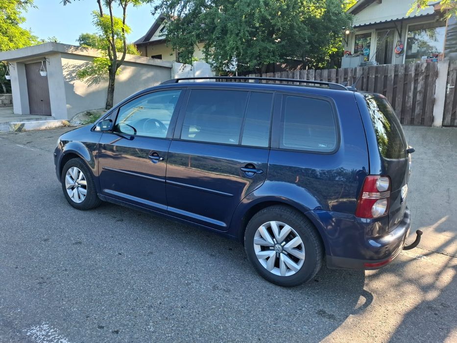 Vând vw touran 2008 dsg