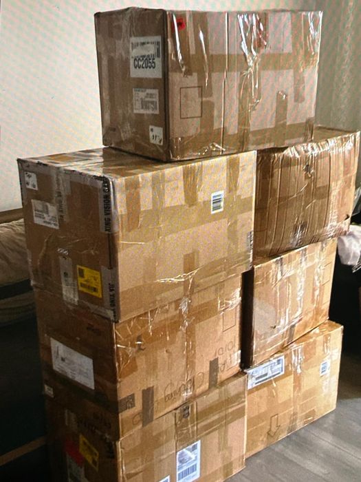 Lot haine firmă  nouă cu etichetă la cele mai ok preturi[originale]TOP