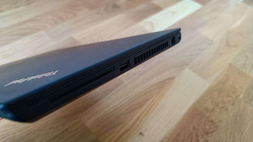 Lenovo ThinkPad T490 i5 16GB RAM Notebook Laptop