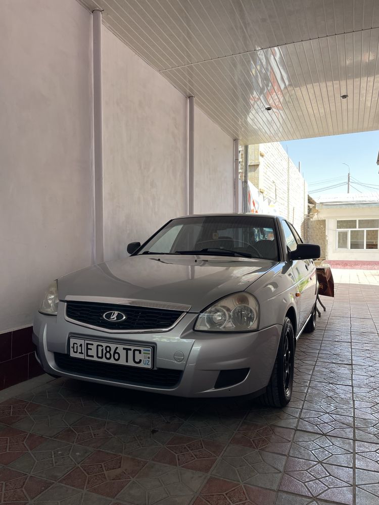Lada priora 2008