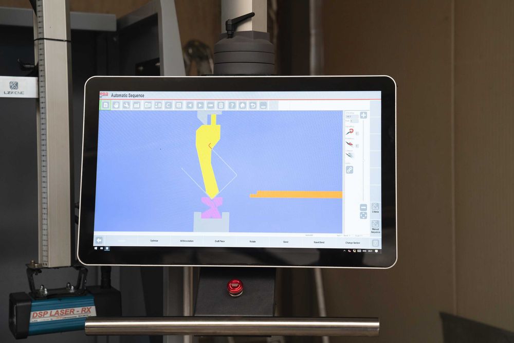 АБКАНТ CNC 1600 – 40 тона;  Абкант 3200 – 125 тона НОВИ налични