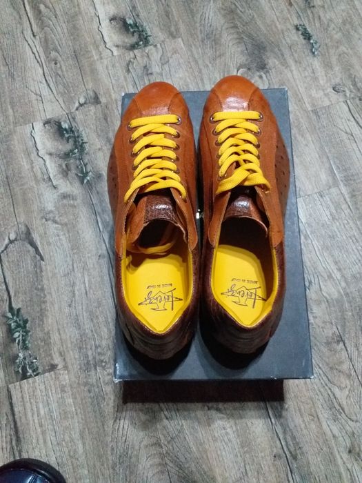 Vând pantofii bărbați originali piele nr 44