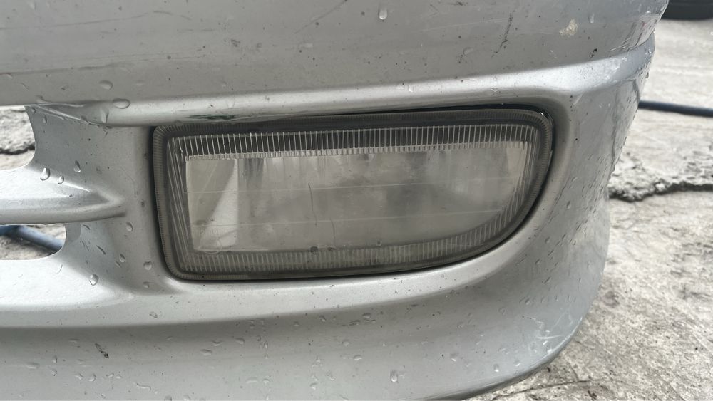 Предна броня с един халоген Toyota Hiace