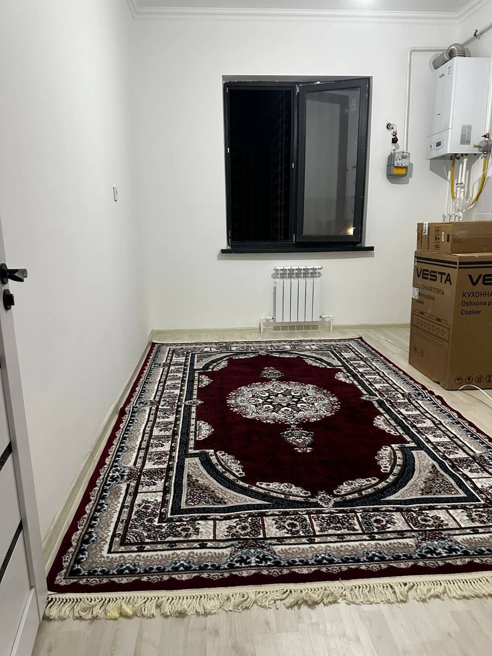 Uy sotiladi yangi hayot tumani yangi darxonda 2 xonali 59 k  4 etaj