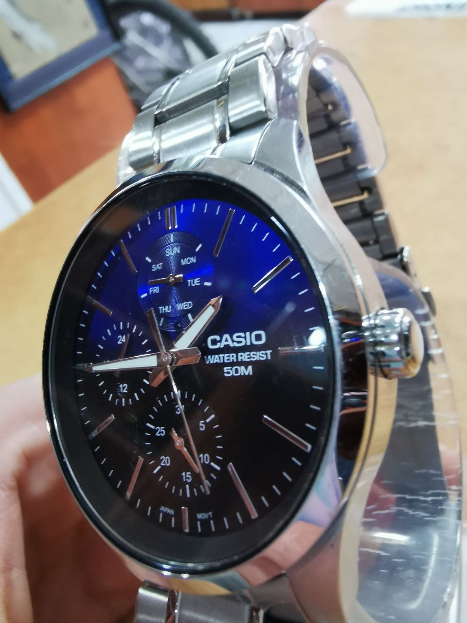 НЕ УПОТРЕБЯВАН мъжки часовник Casio MTP-E330D-2AVDF