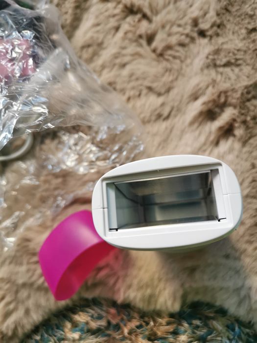 Комплект за нокти neonail и уред за кола маска veet