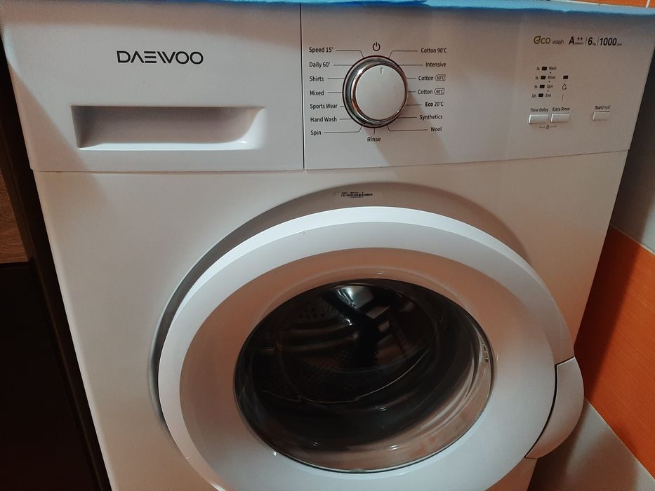 Vând mașină de spălat rufe