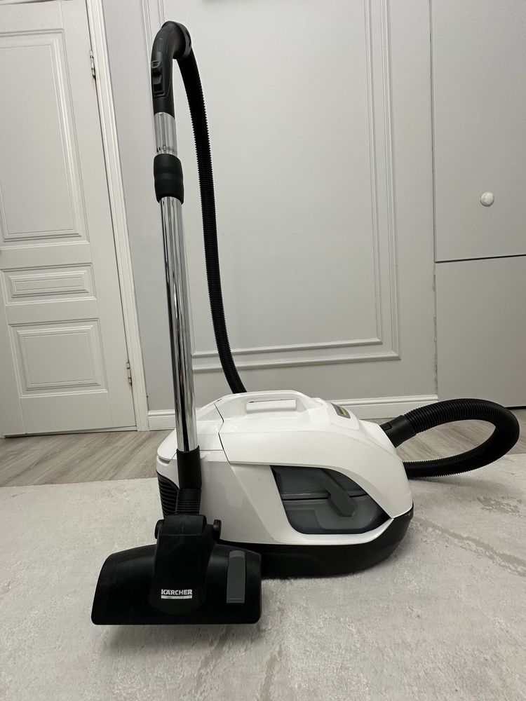Продам пылесос Karcher DS 6 PLUS белый