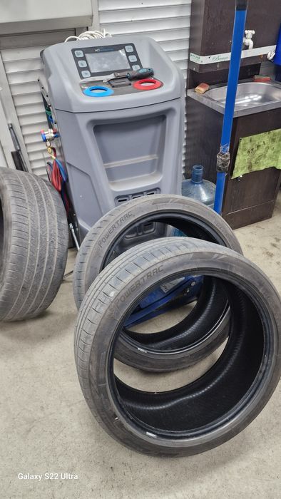 Шины летние 1 шт MICHELIN 2 шт POWERTRAC  бу почти новый