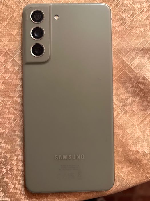 Samsung Galaxy S21 FE 5G 128GB + Galaxy Buds Pro + оригинално зарядно
