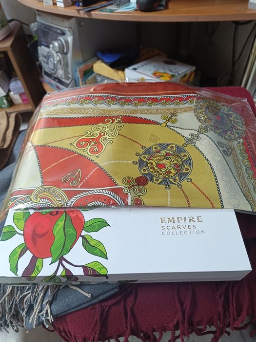 Продаются новые кашемировые палантины. Шелковый платок.