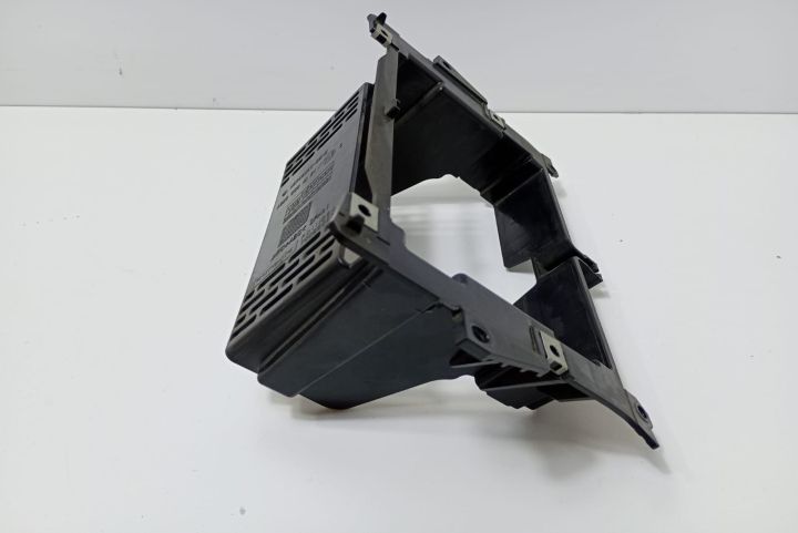 Suport  radio cd player  A6396891031 Mercedes-Benz Vito W639