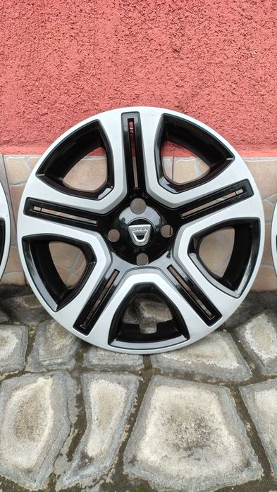 Capace Logan 16 impecabile