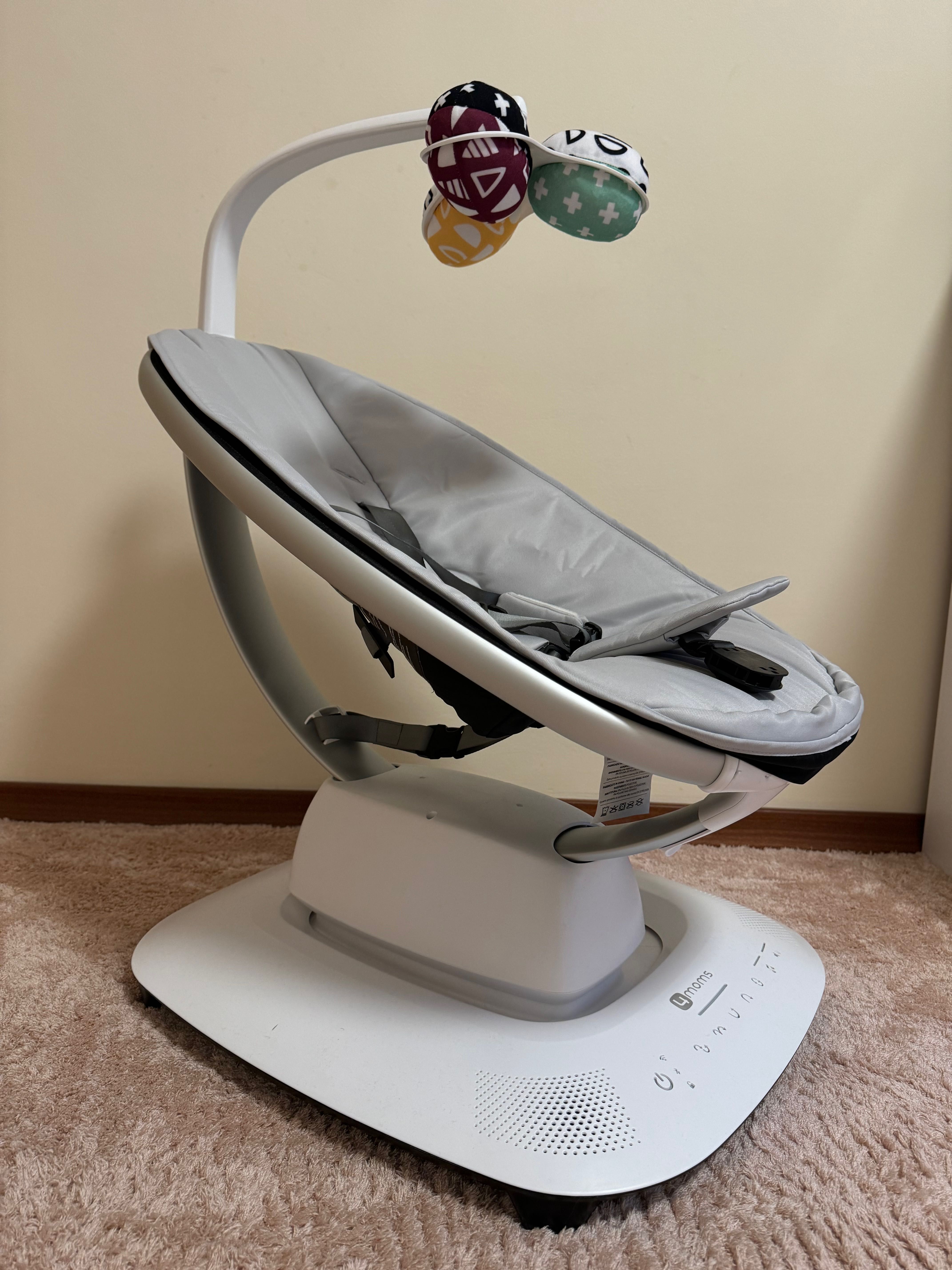 Електрическа бебешка люлка mamaRoo 5.0