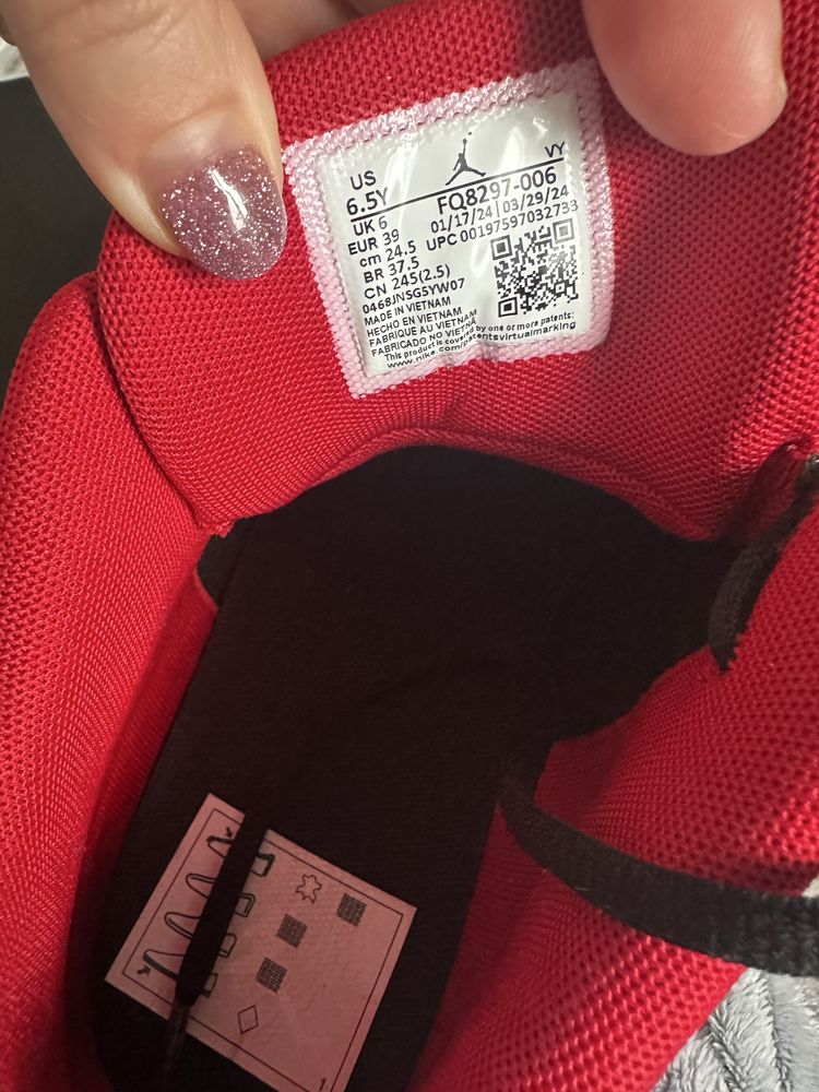 Nike Jordan max aura 6(gs)