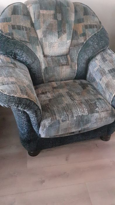 Отдам  два кресла в отличном состоянии.Самовывоз