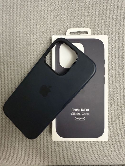 Оригинальный чехол iPhone 16 Pro с Magsafe