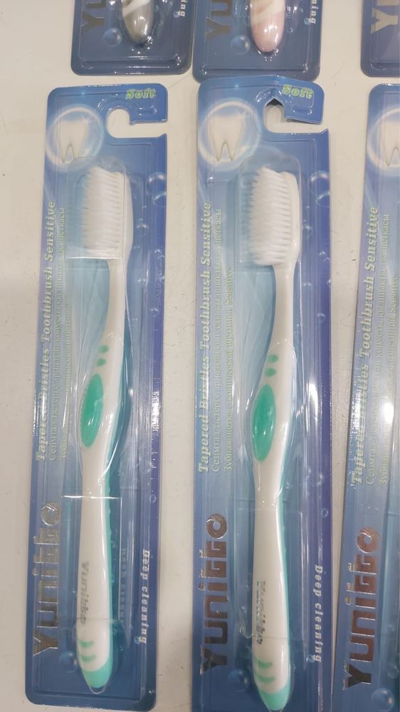 Yunitto Deep Cleaning зубная щетка мягкая.