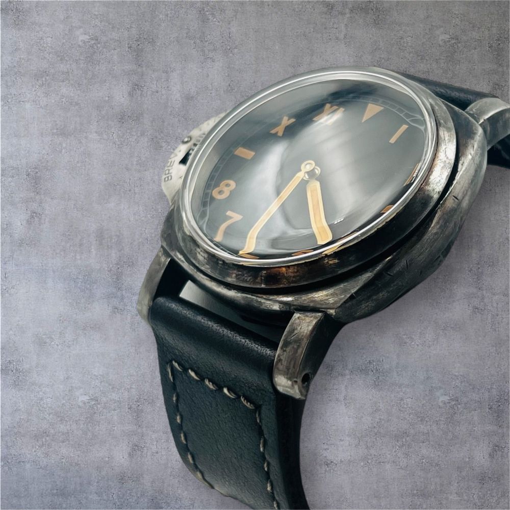 Хомидж в стил Panerai нарочно състарен вид