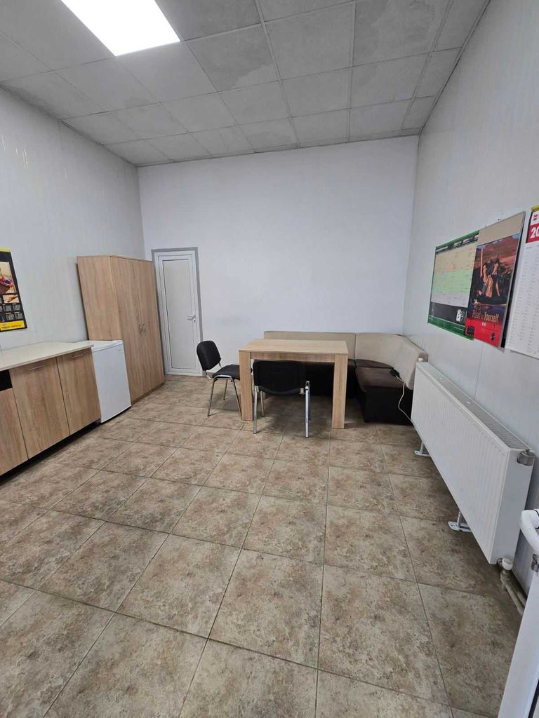 Дава се под наем Склад в Елена - 550 кв.м за 178500 € - Снимка #6