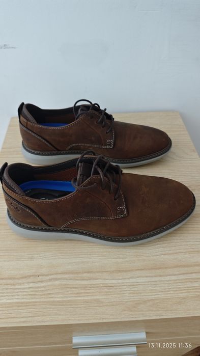 Обувки Clarks нови