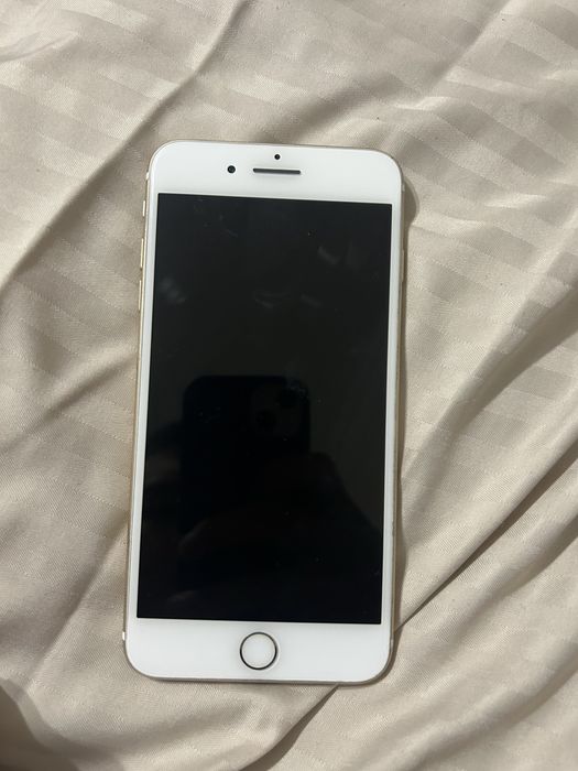 Продам Iphone 7 plus