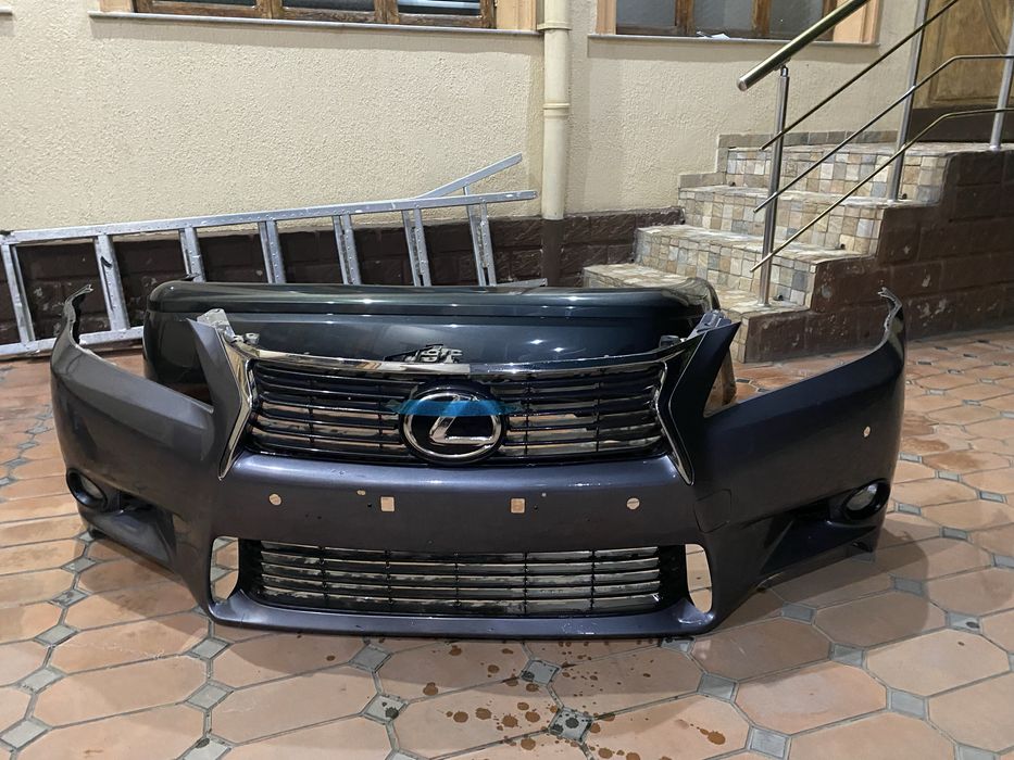 Бампер от Lexsus GS 250