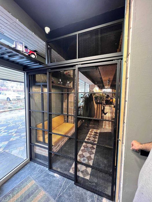 Стеклянные loft перегородки и двери