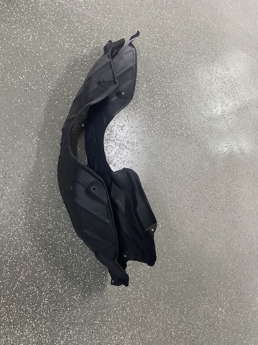 Задний подкрылок Toyota Camry 50