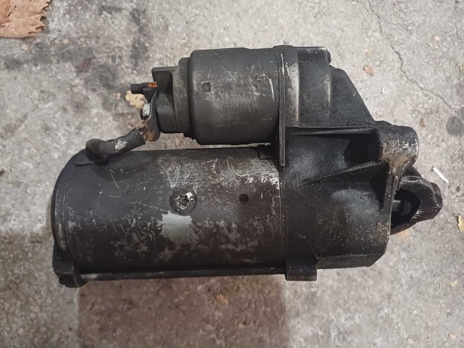 Опел виваро  на части