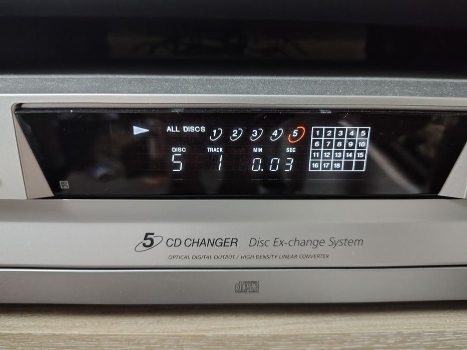 Vand 5 cd exchanger player Sony CDP-CE375