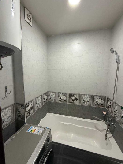 Продаю Квартира Юнусабад-7 4/4/4