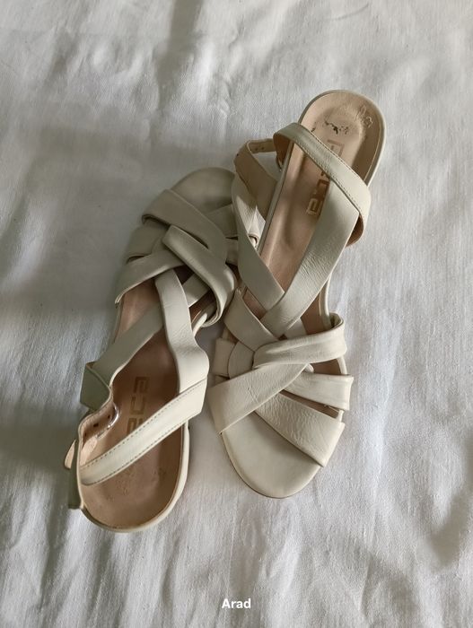 Sandale din piele marca Peca