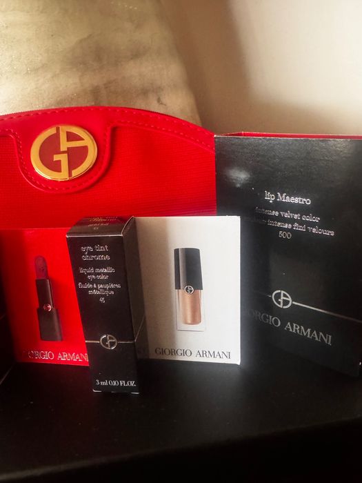 Giorgio Armani несесер със 4 тестера