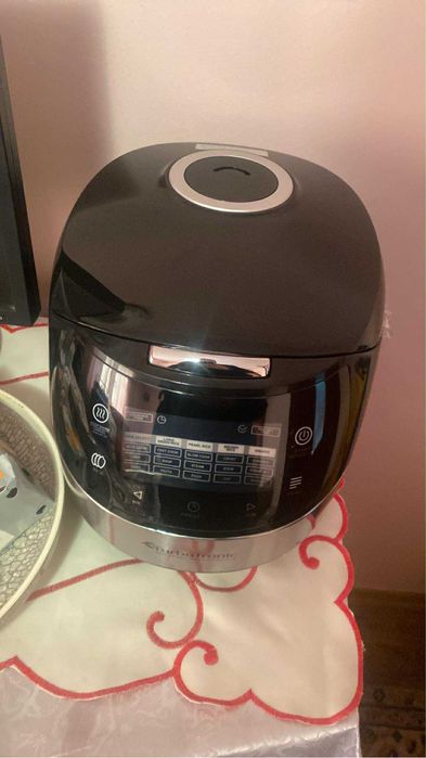 Vand multicooker digital