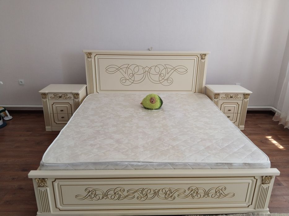 Спальный диван с тумбами