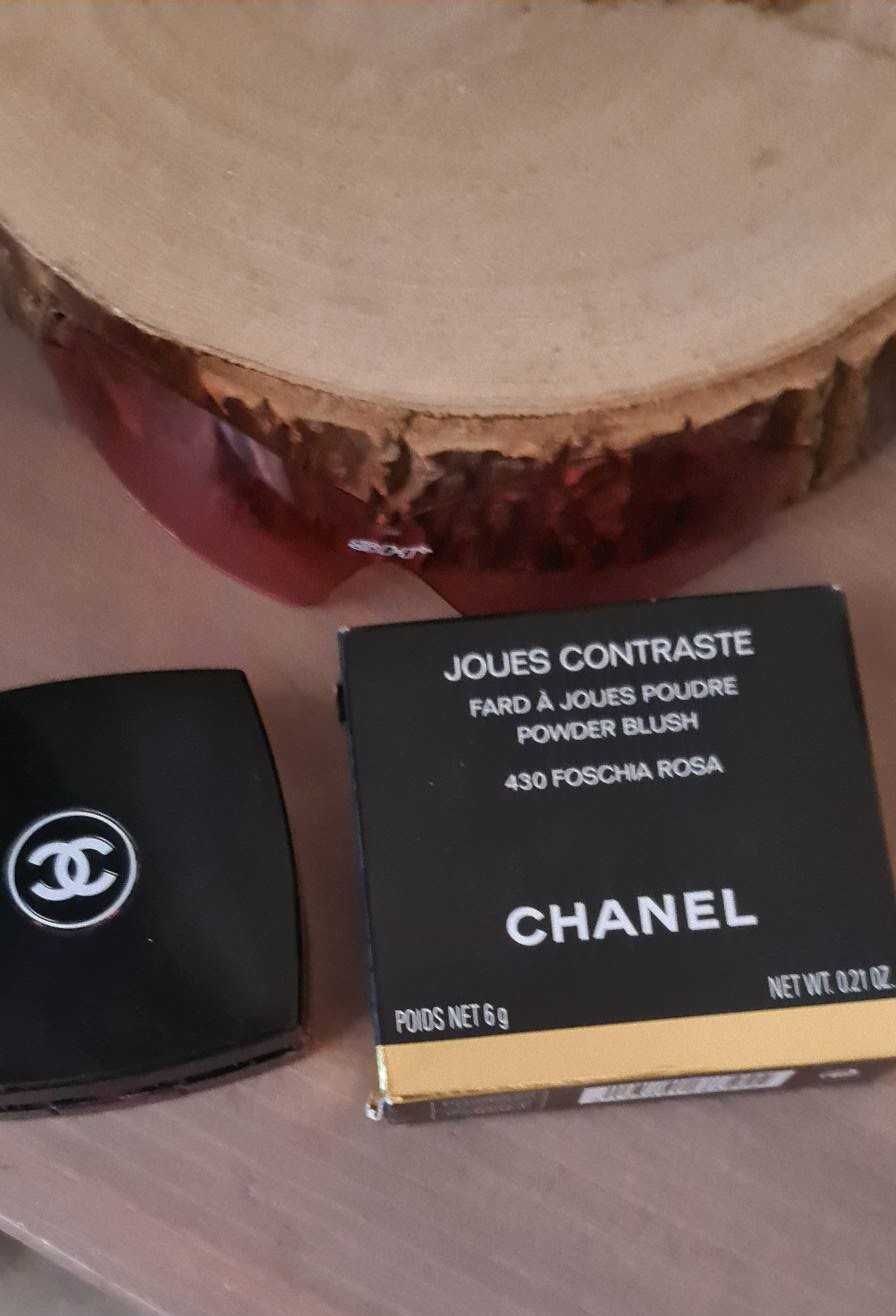 Продавам руж на Chanel