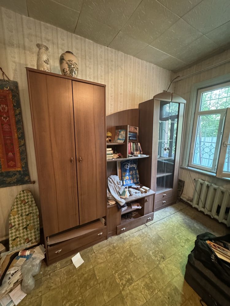 Продам шкаф дерево два варианта