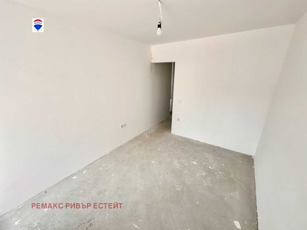 Продава се Тристаен апартамент в Русе, Хъшове - 100 кв.м за 1339 €/кв.м - Снимка #9