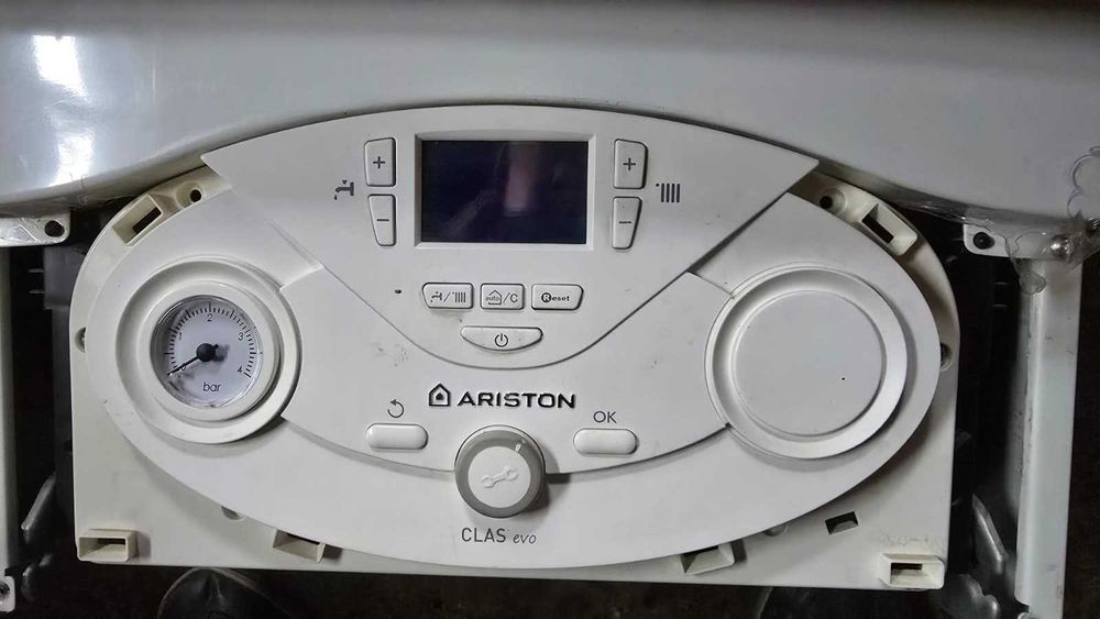 Dezmembrez centrala termică Ariston Clas Premium Evo