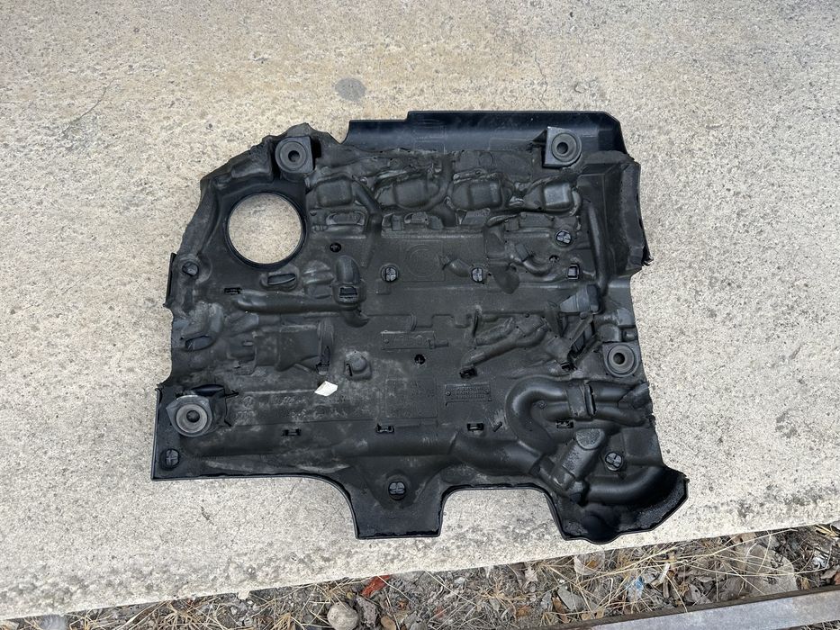 Капак/Кора двигател за Ауди 1.6tdi комънрейл след 2010г.!