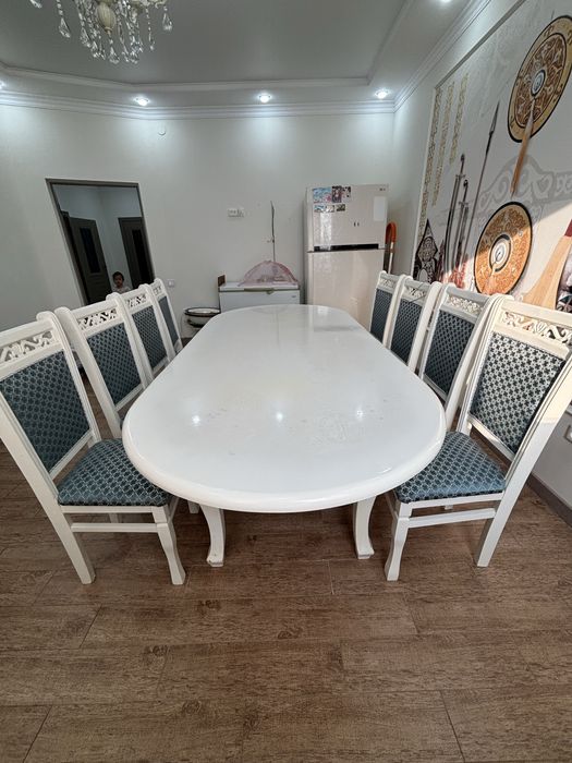 Продам стол со стульями