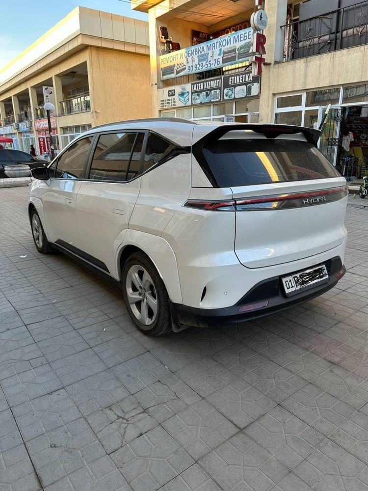 Электрокар HYCAN Z03