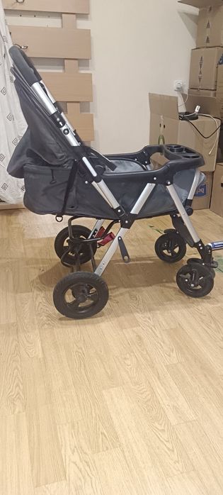 Продам коляску прогулочную